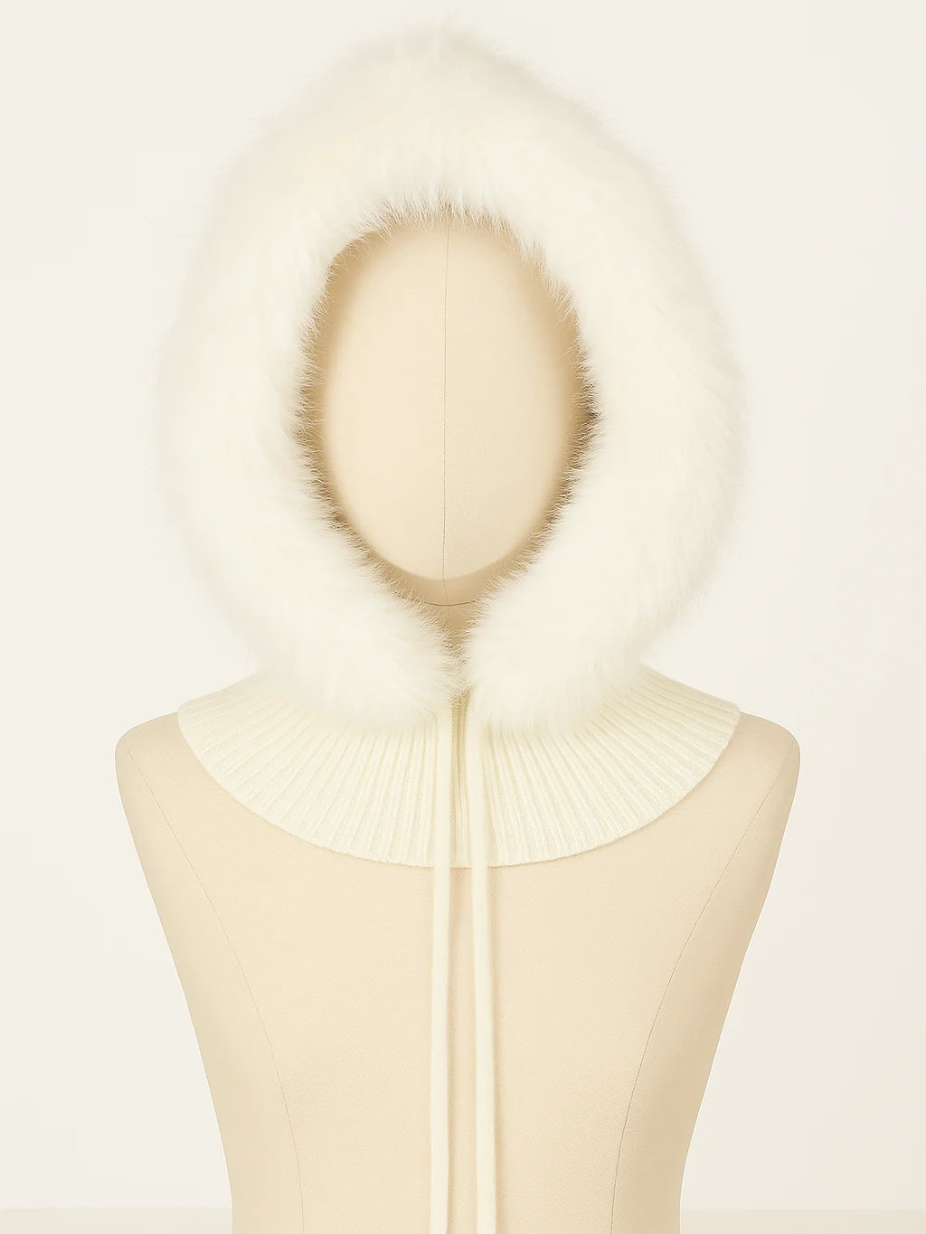 Balaclava de punto con pelo en la capucha