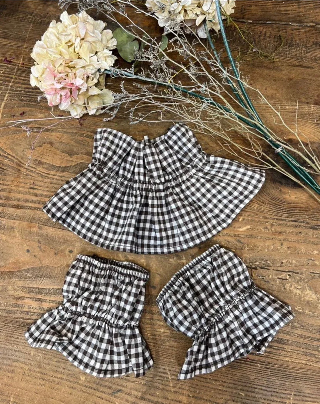 Cuello + puños cuadros