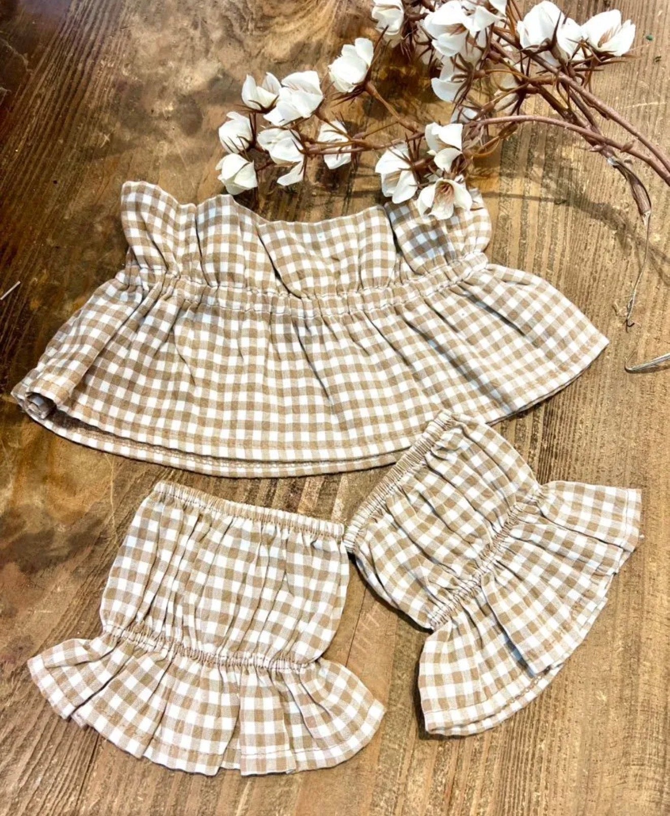 Cuello + puños cuadros