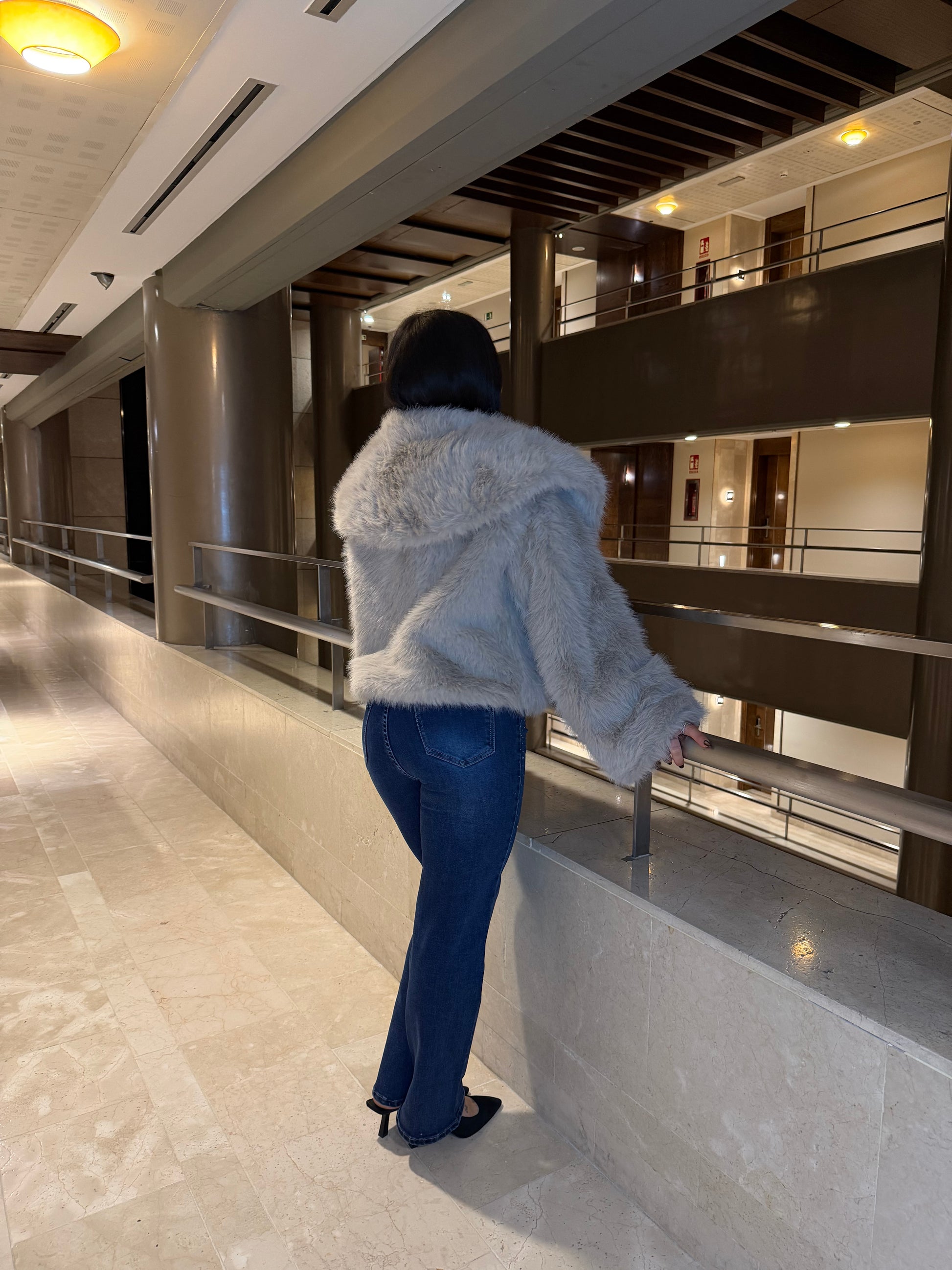 Abrigo Pelo Amanda Beige