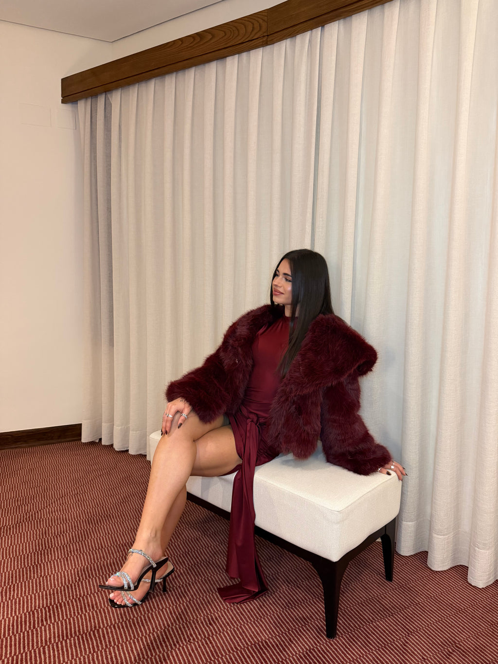 Abrigo Pelo Amanda Burdeos