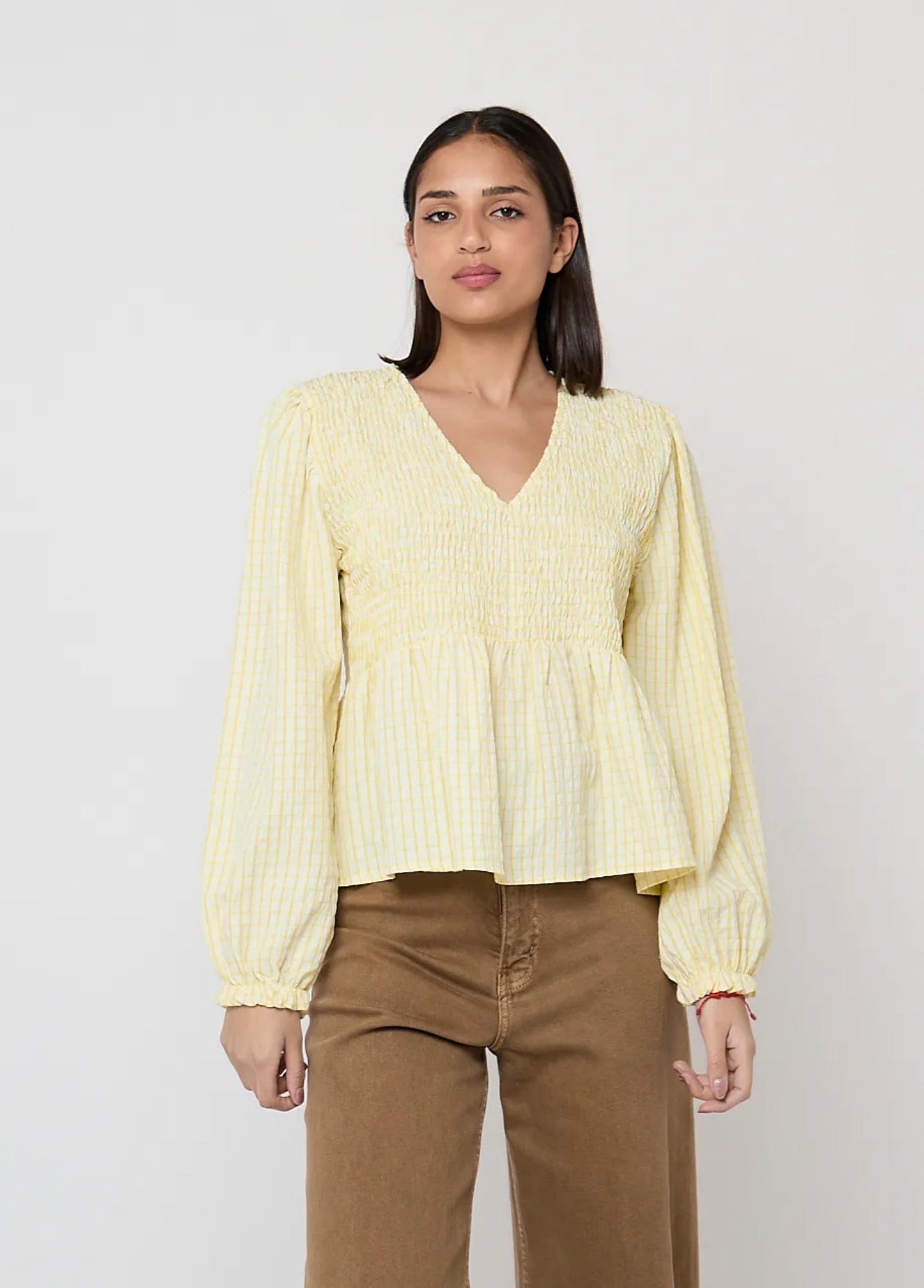 Blusa fruncida amarilla