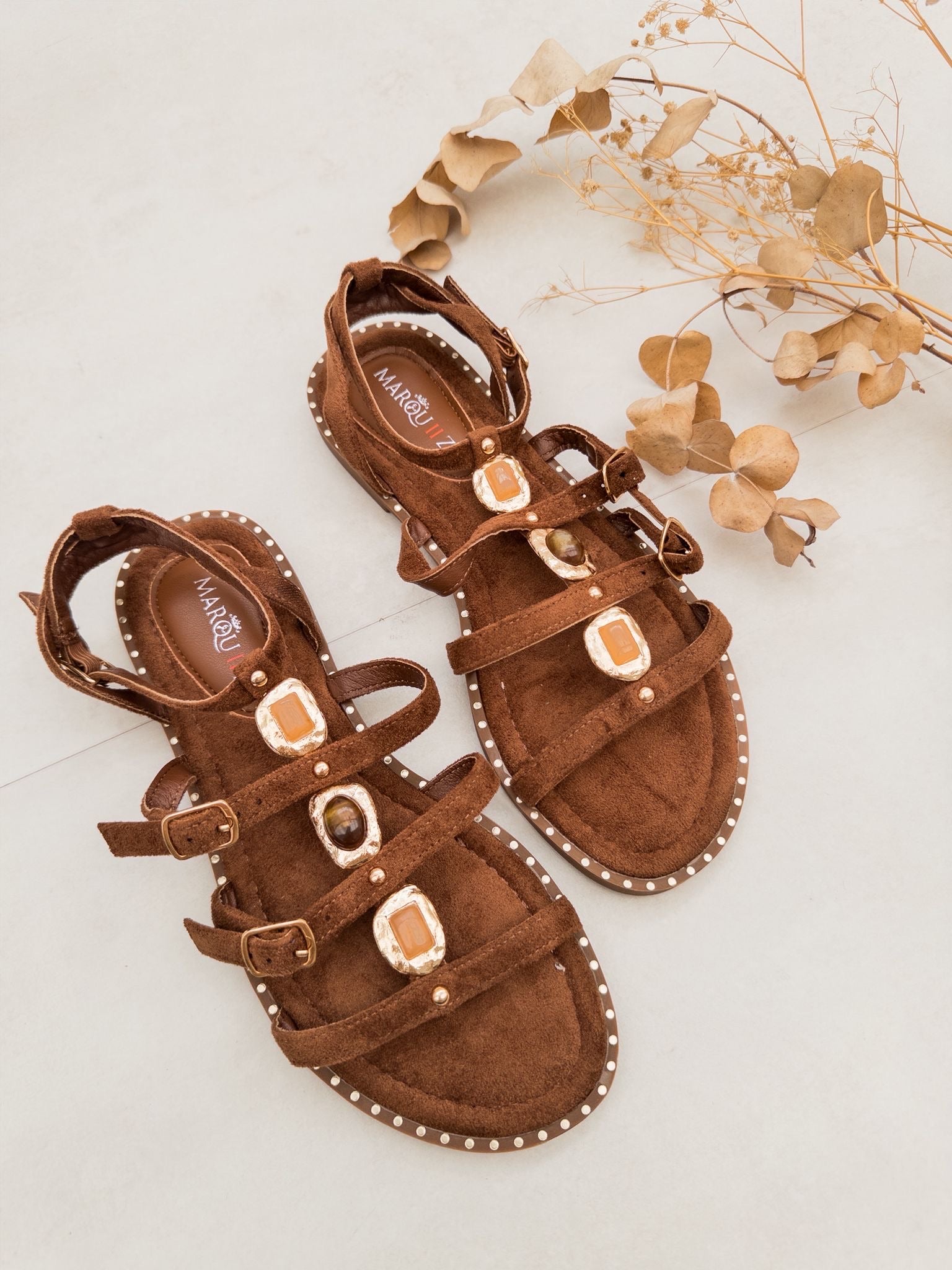 Sandalias Tachuelas