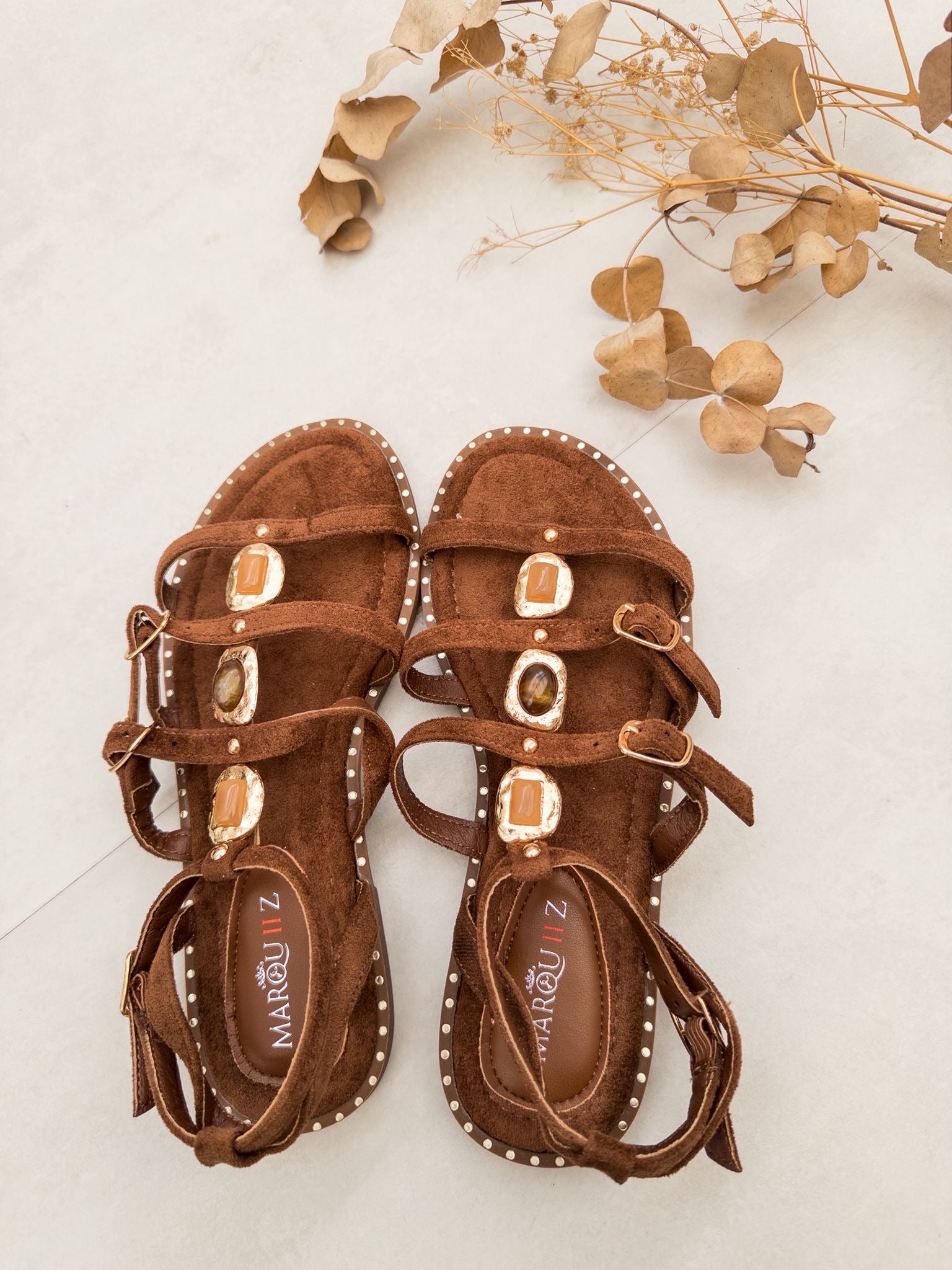 Sandalias Tachuelas