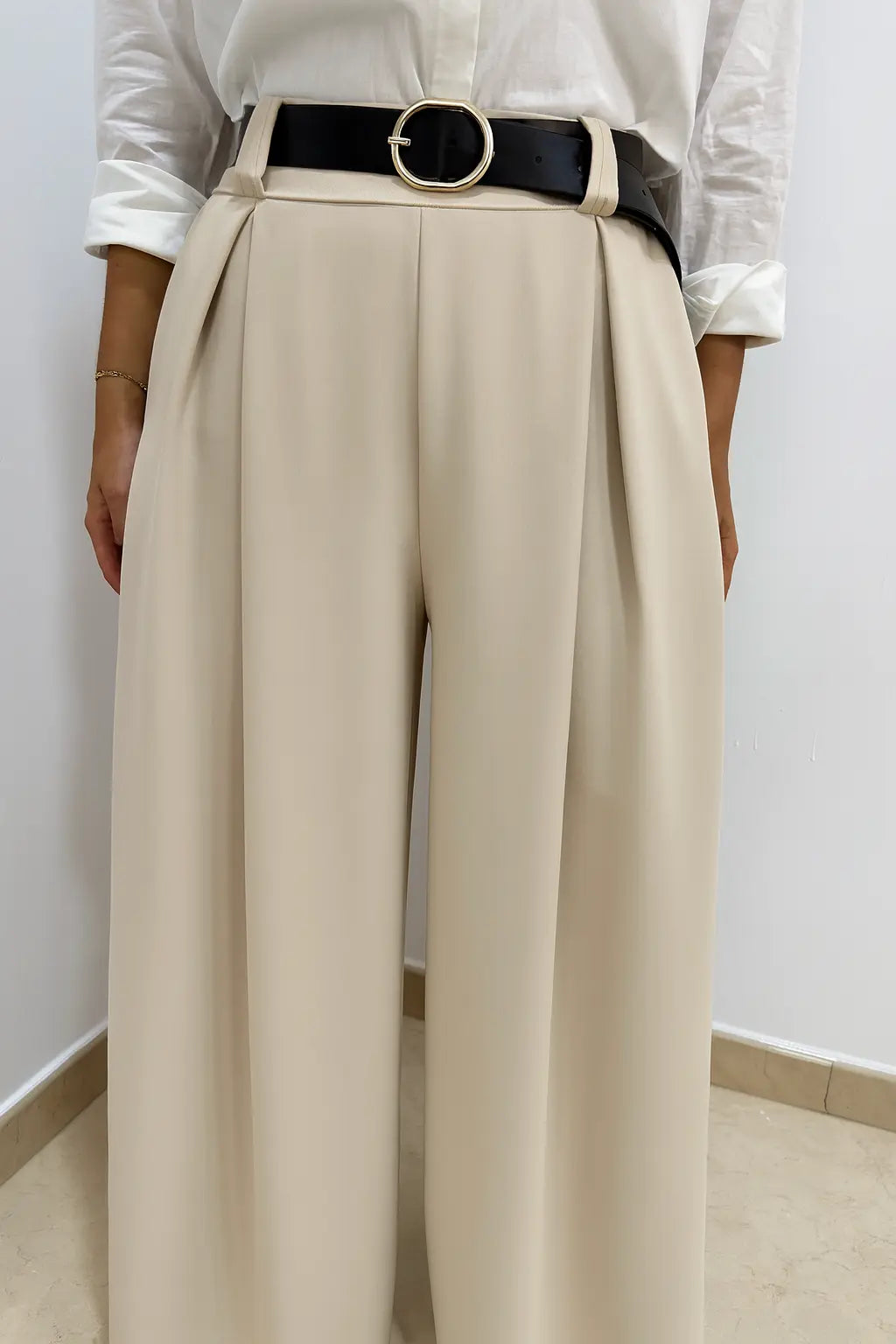 Pantalón traje ancho beige
