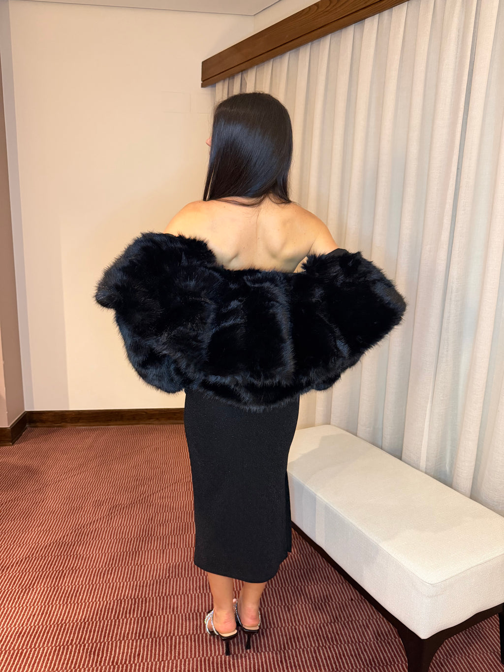 Abrigo Pelo Amanda Negro