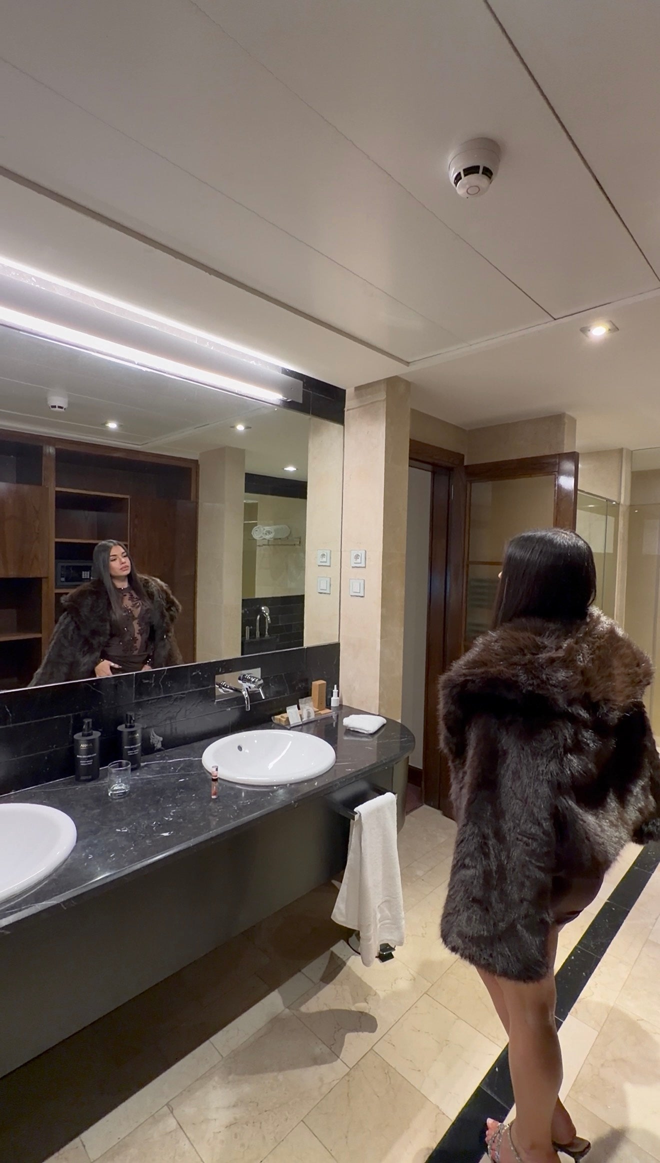 Abrigo Pelo Amanda Marrón