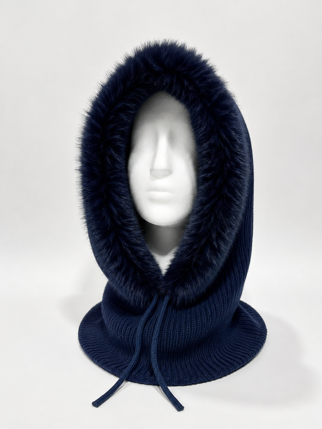Balaclava de punto con pelo en la capucha