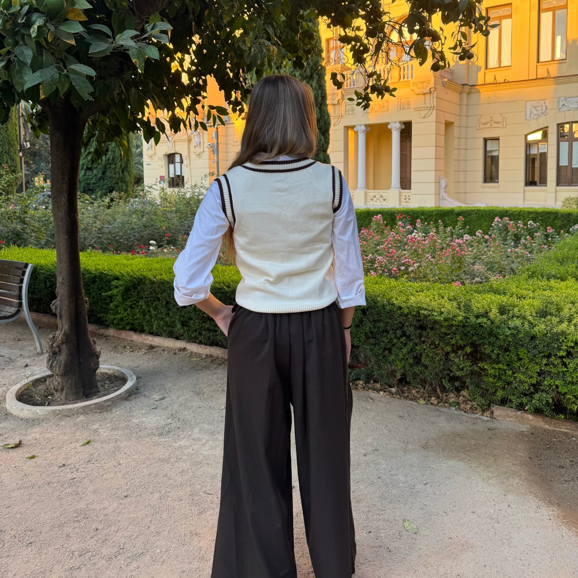Pantalón traje ancho marrón
