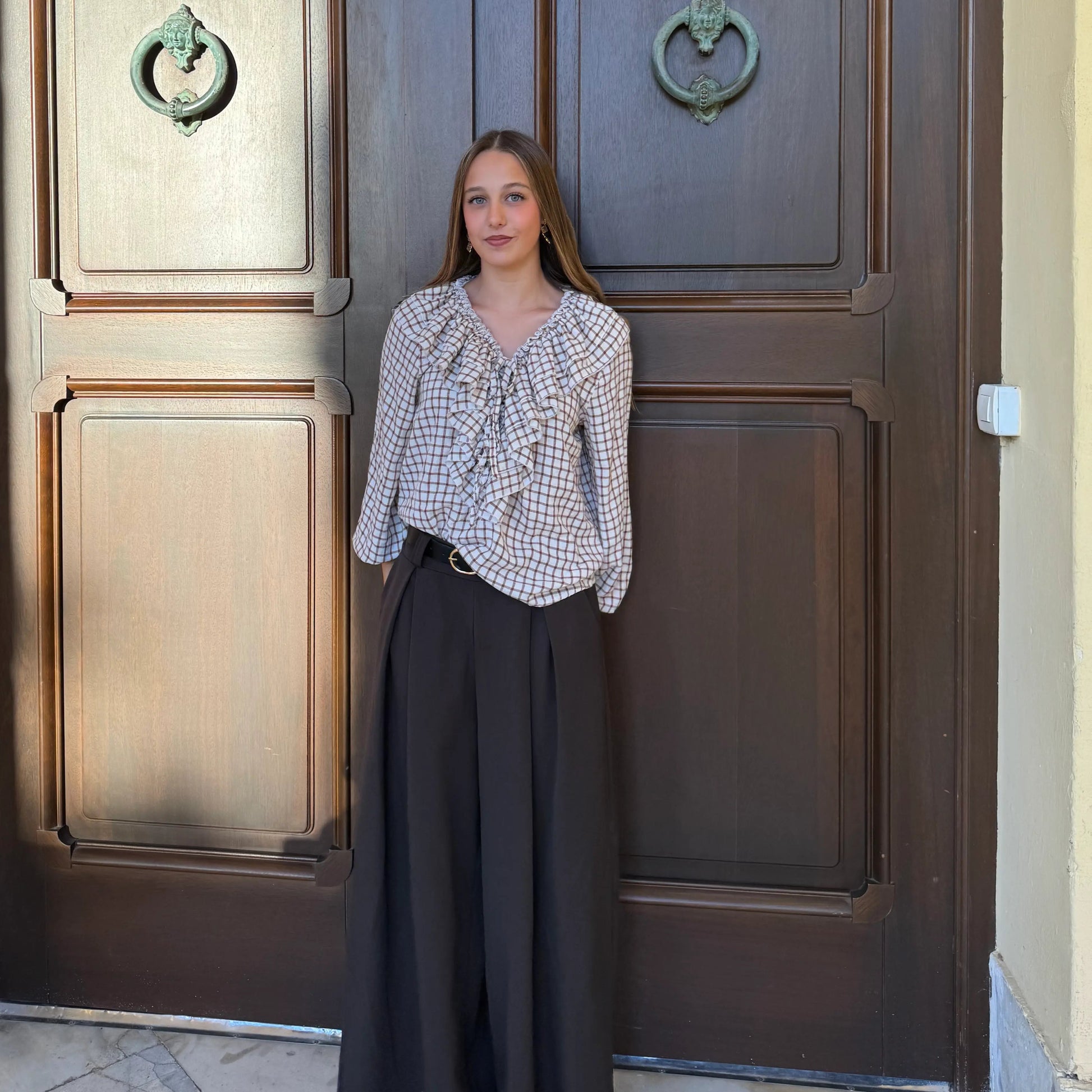 Blusa volantes marrón