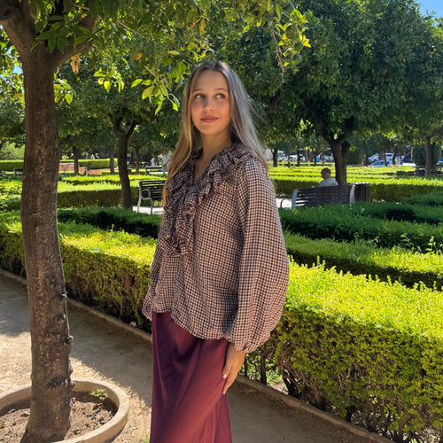 Blusa volantes burdeos